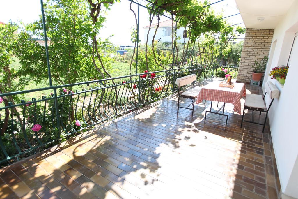 Apartment Marin Seget Donji Luaran gambar