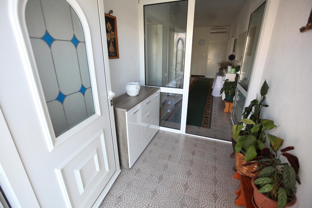 Apartment Marin Seget Donji Luaran gambar