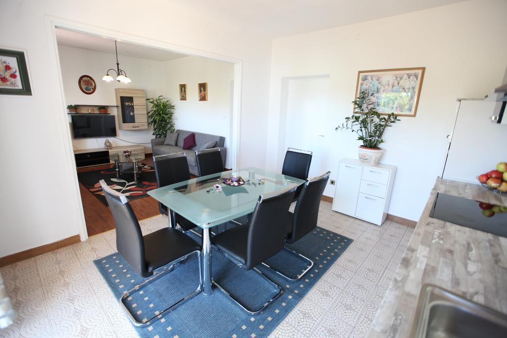 Apartment Marin Seget Donji Luaran gambar