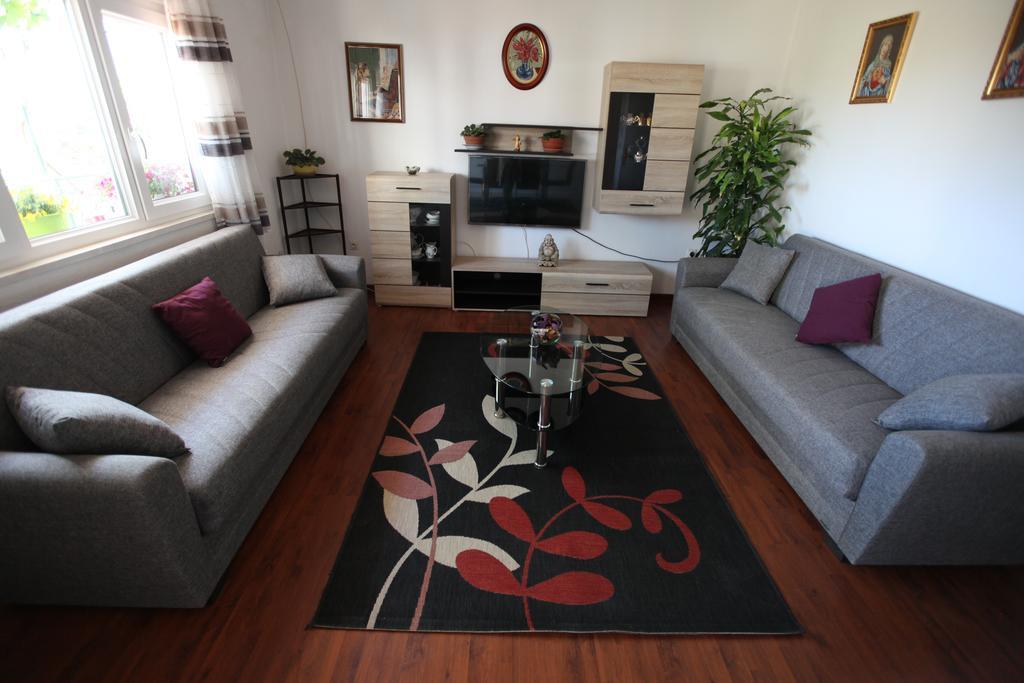 Apartment Marin Seget Donji Luaran gambar